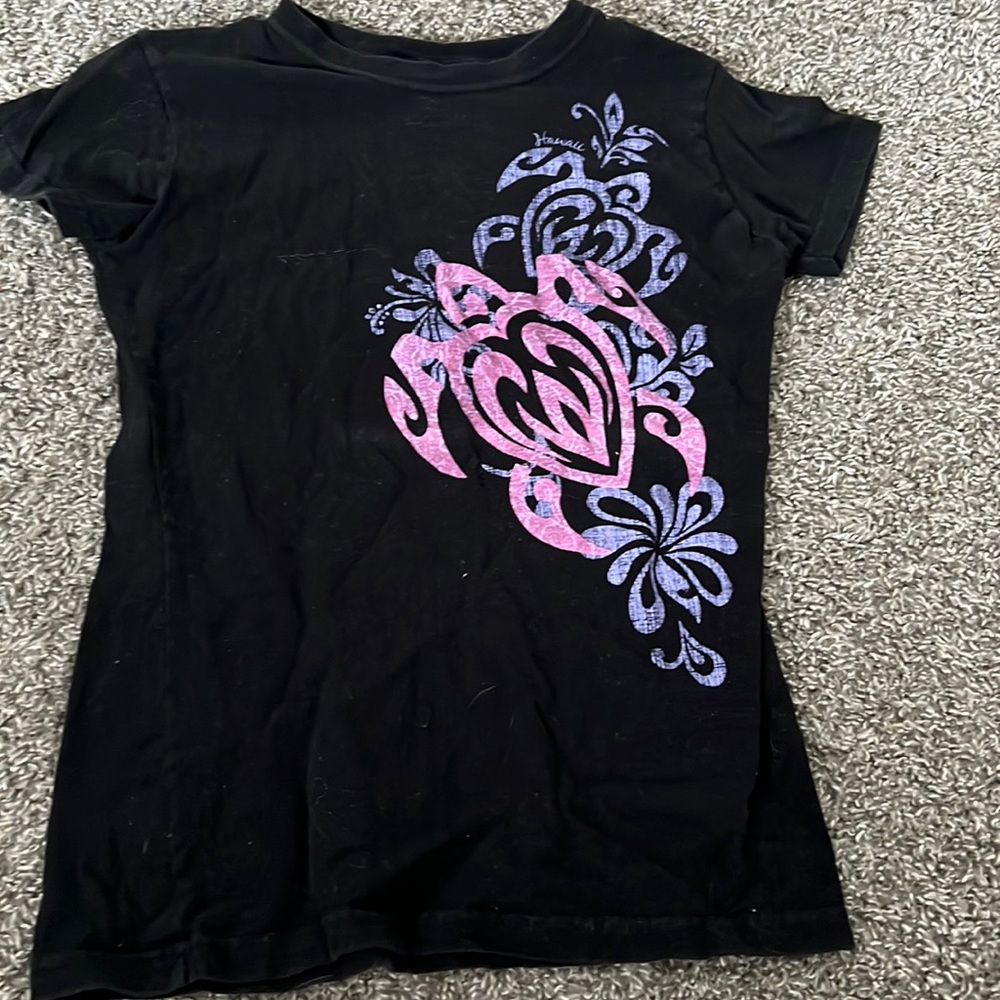 Black and purple and pink Hawaii Tee